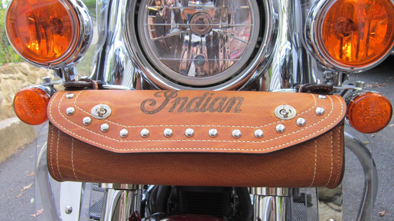 Indian Motorcycle Vintage >> Windshield Toolbag Option Indian Motorcycle Vintage >> Windshield Toolbag Option